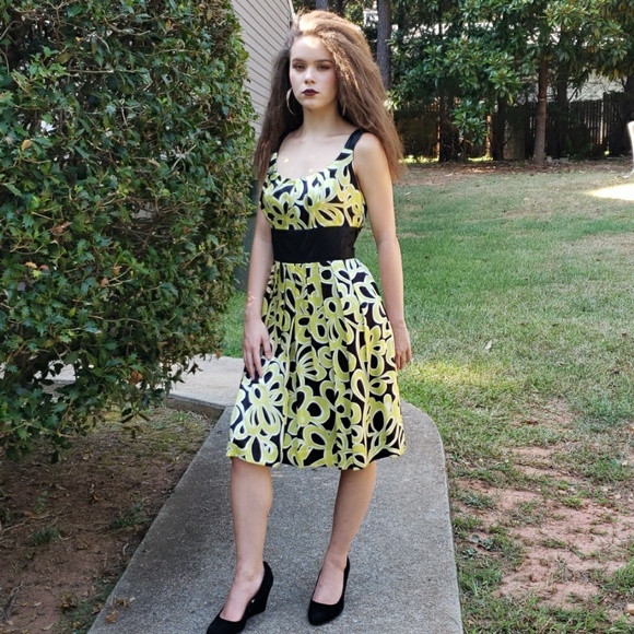 Beautiful colorful silk dress - Picture 3 of 6